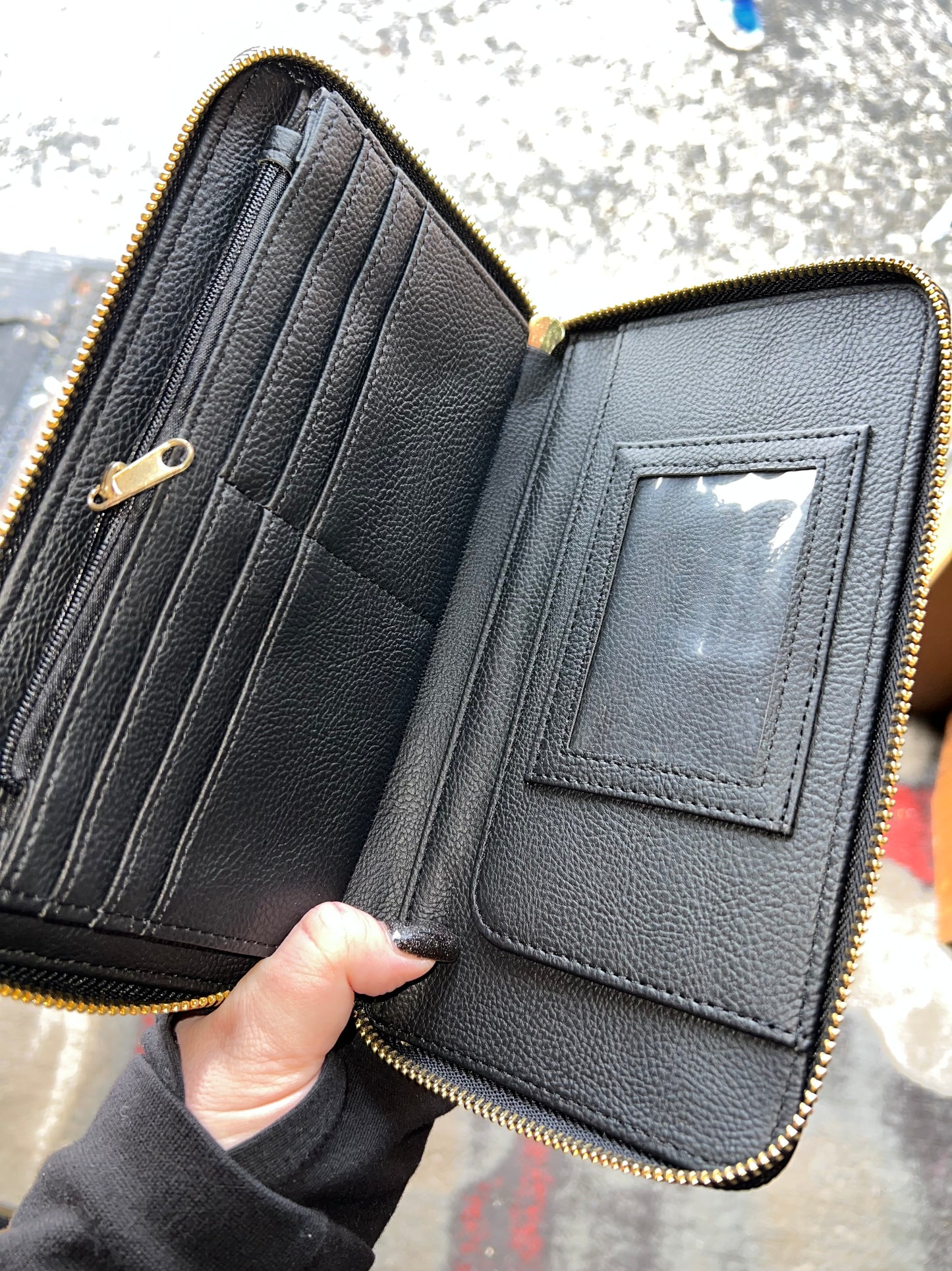 Betsy Johnson - Wristlet / Wallet