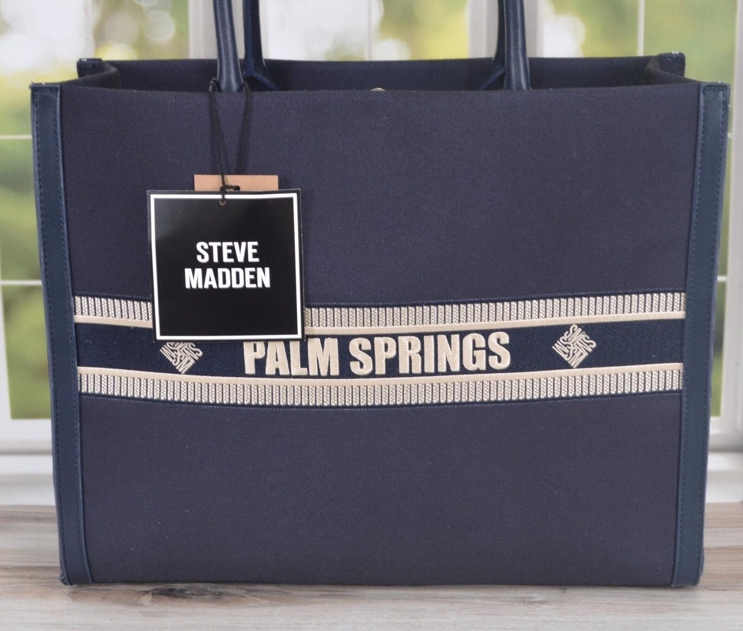 Steve Madden - B-Island - Palm Springs
