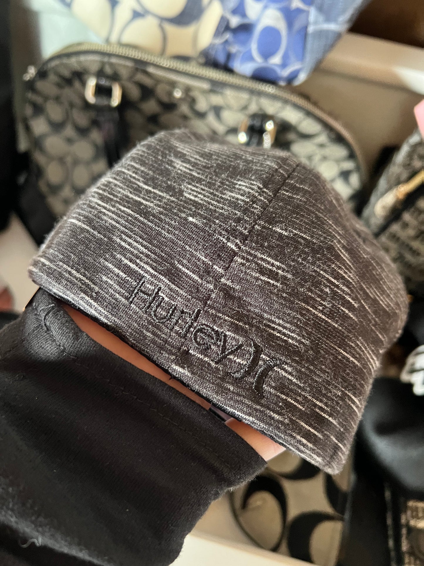 Hurley - Fitted Hat