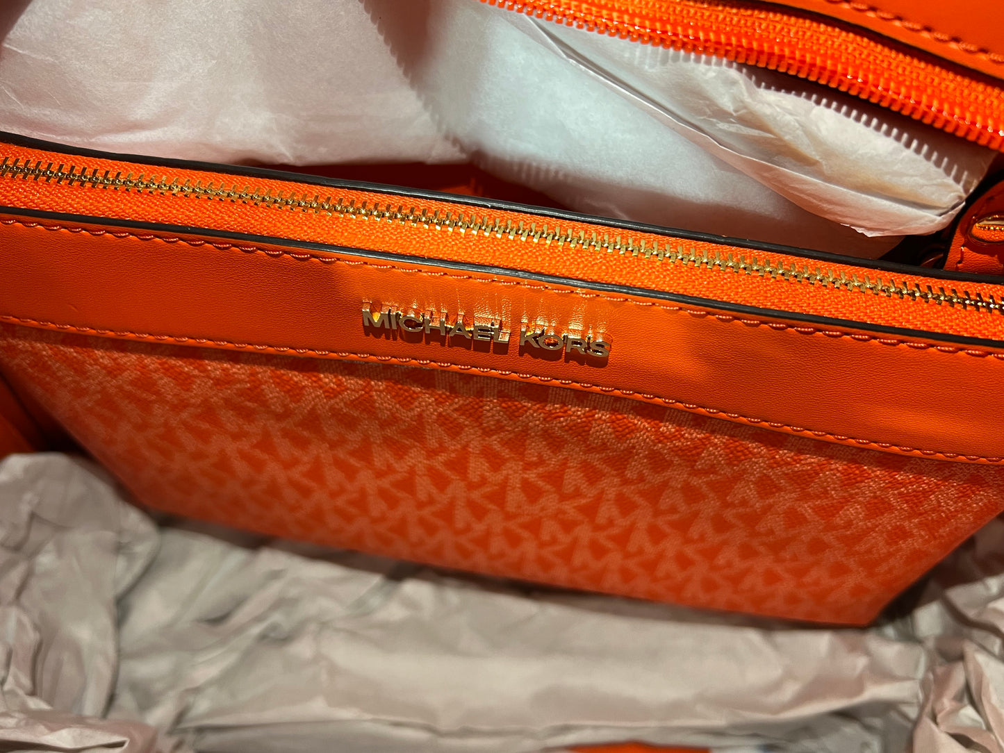 MK - Large 3-In-1 Crossbody Handbag