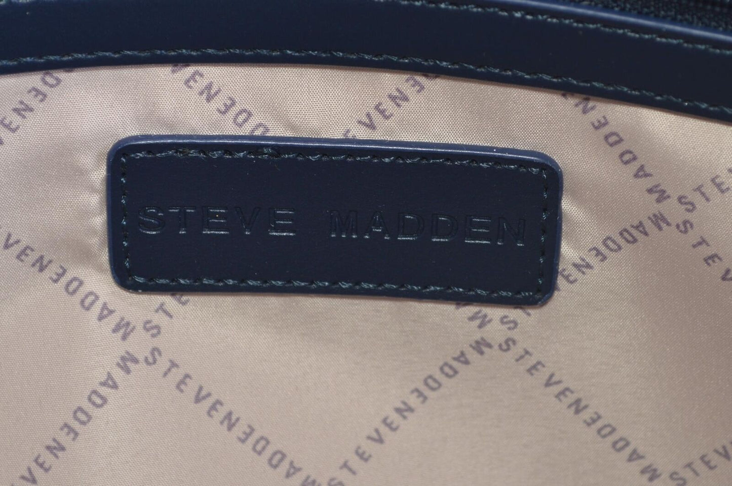 Steve Madden - B-Island - Palm Springs