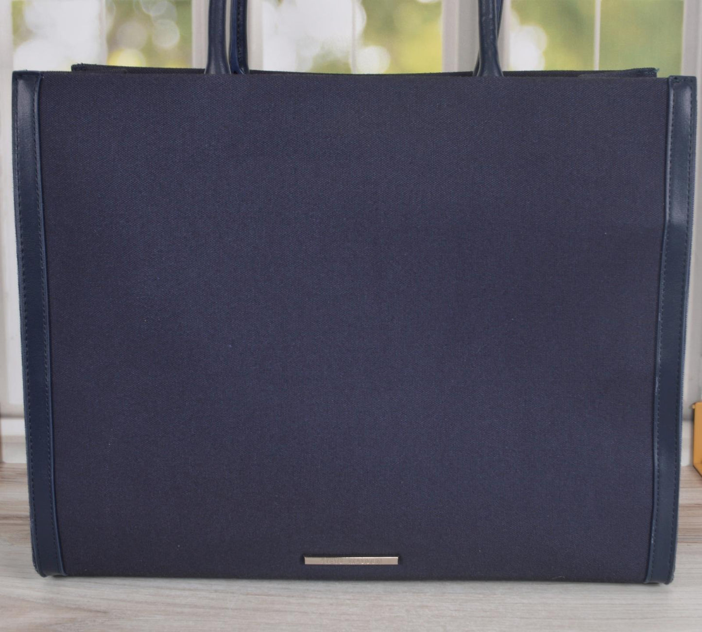 Steve Madden - B-Island - Palm Springs