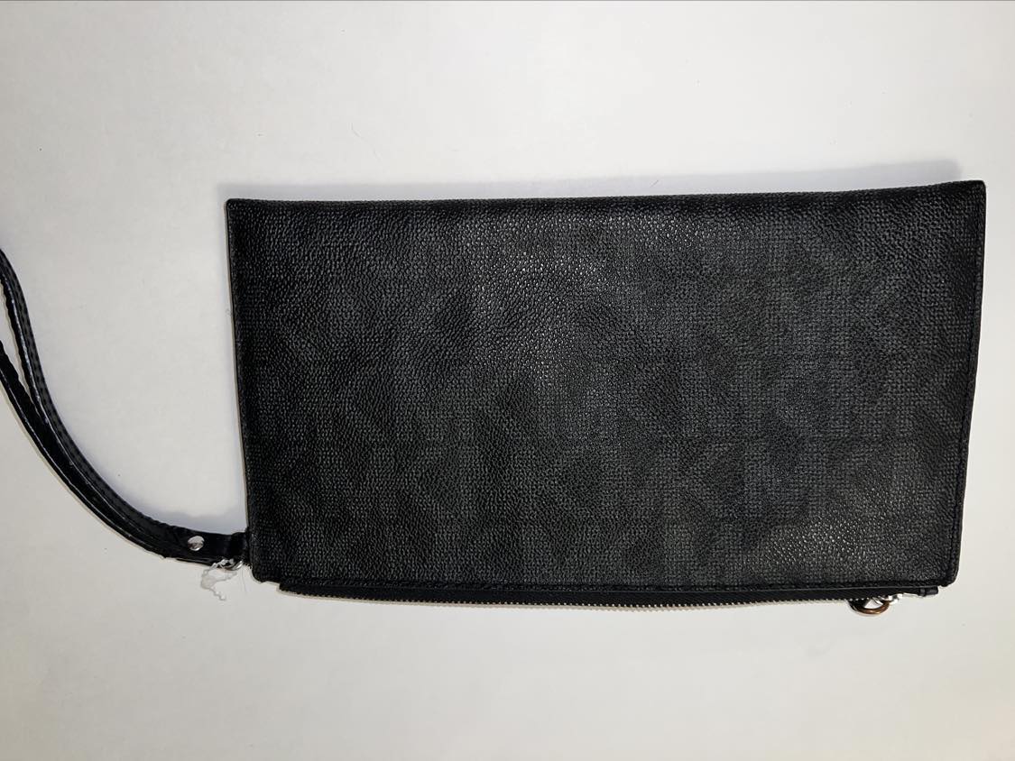 MK - Envelope Wristlet
