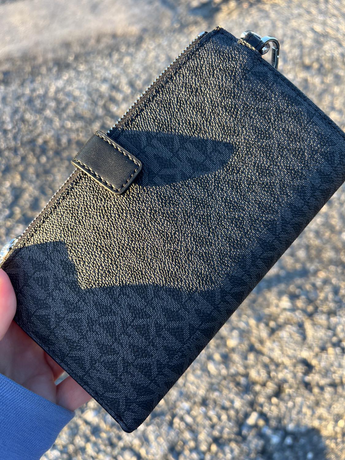 MK - Metallic Logo Smartphone Wallet / Wristlet