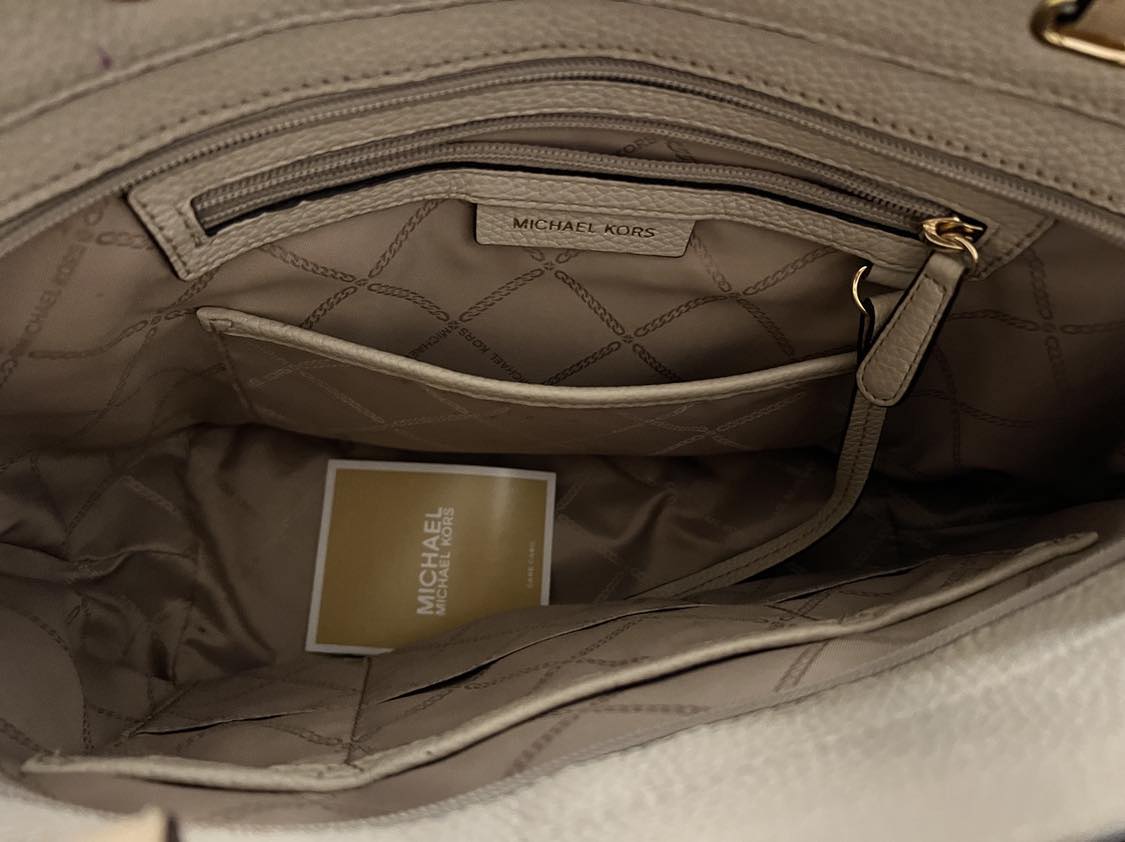 MK - Pocket Tote