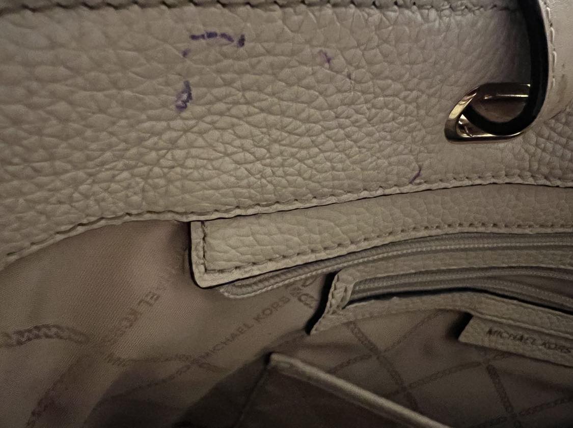 MK - Pocket Tote