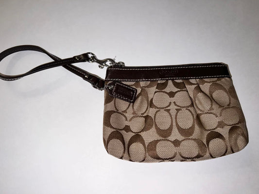 Coach - Wristlet