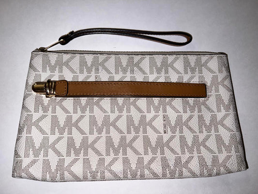MK - Wristlet