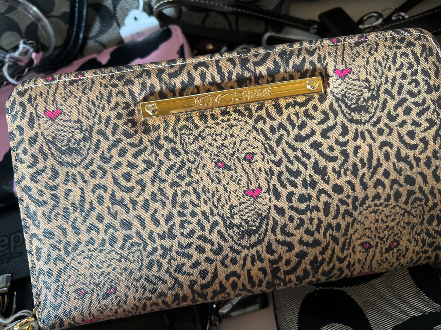 Betsy Johnson - Wallet / Wristlet